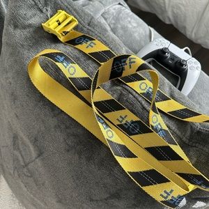 Off white belt slightly used tag partially cut off